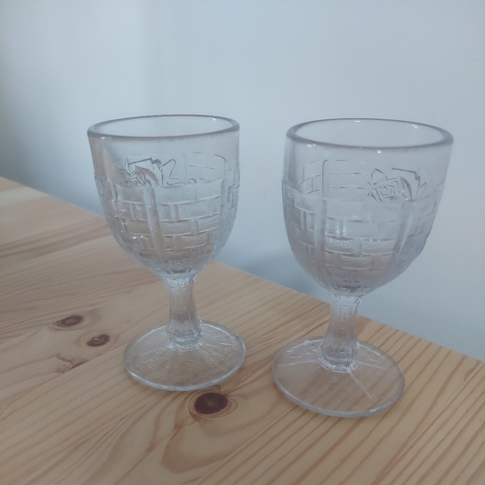 Vintage Glassware - Picture 3 of 5